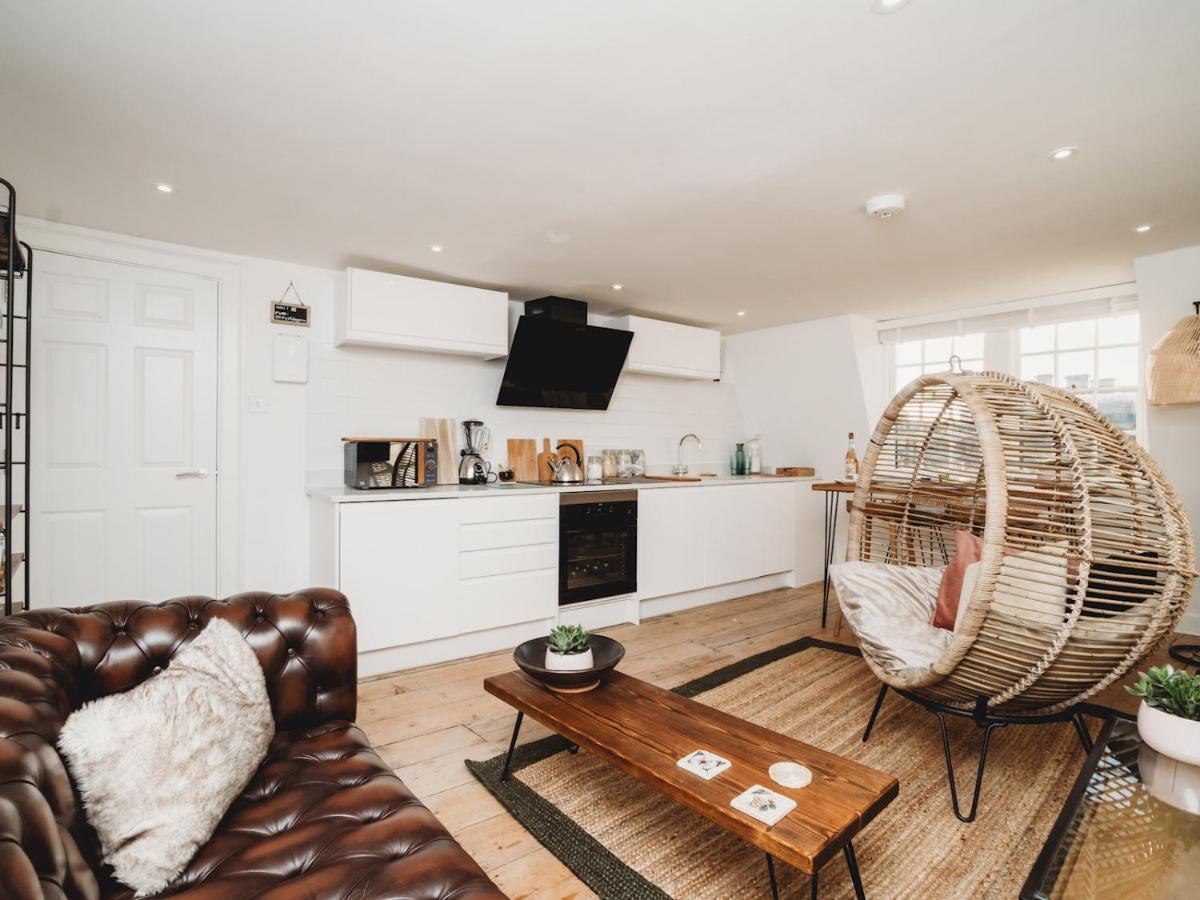 Pass The Keys Stylish 2 Bed Eco Flat In The Heart Of Bath Apartment Bagian luar foto