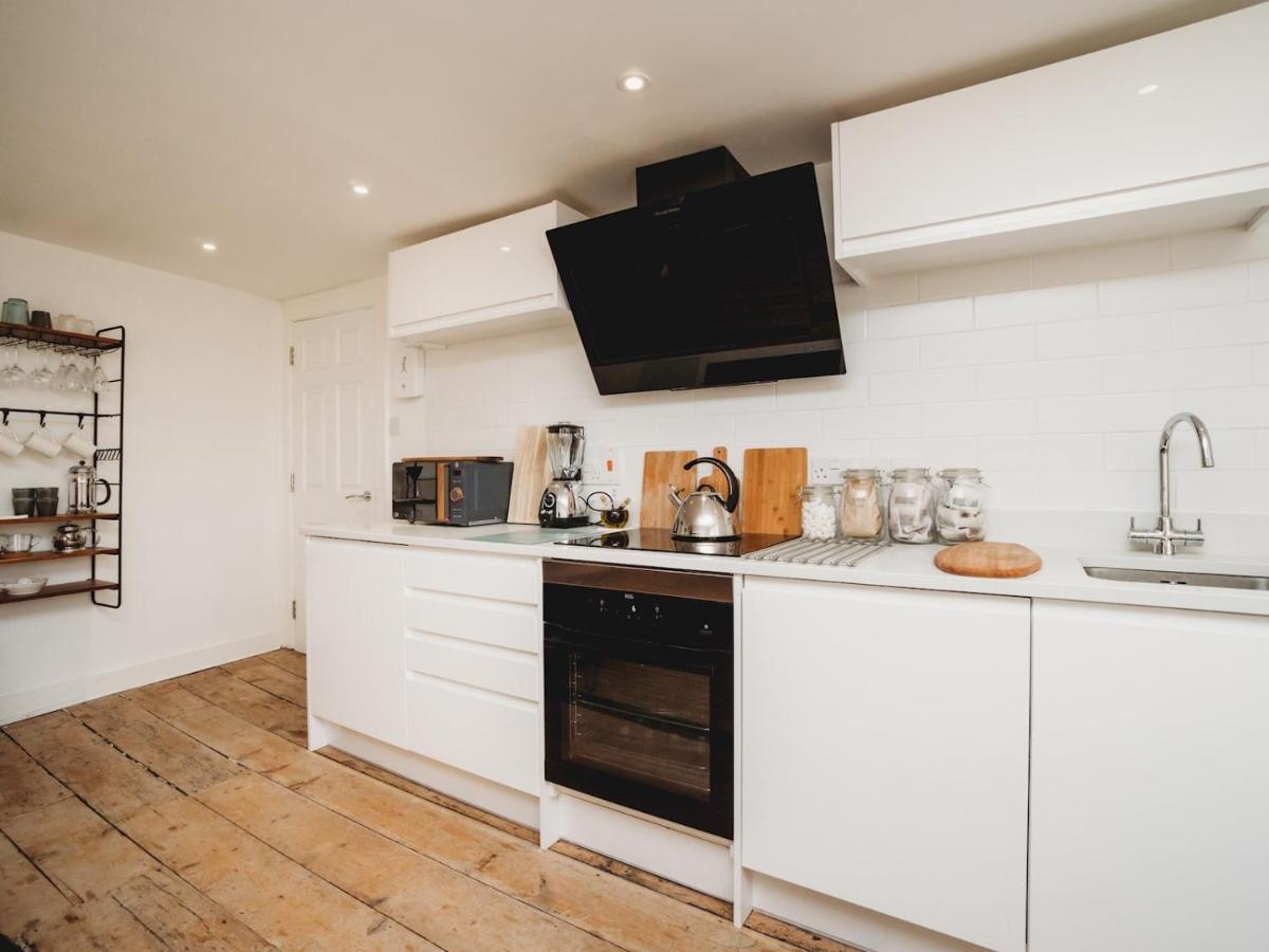 Pass The Keys Stylish 2 Bed Eco Flat In The Heart Of Bath Apartment Bagian luar foto