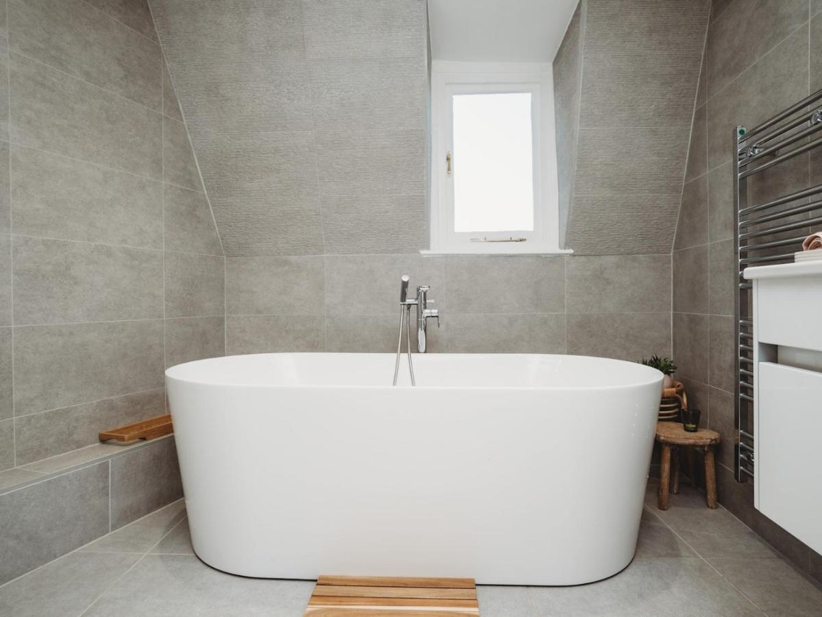Pass The Keys Stylish 2 Bed Eco Flat In The Heart Of Bath Apartment Bagian luar foto