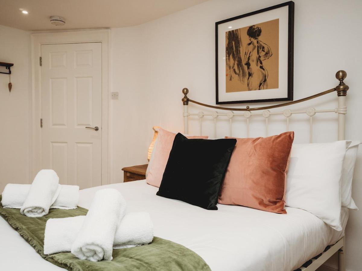 Pass The Keys Stylish 2 Bed Eco Flat In The Heart Of Bath Apartment Bagian luar foto