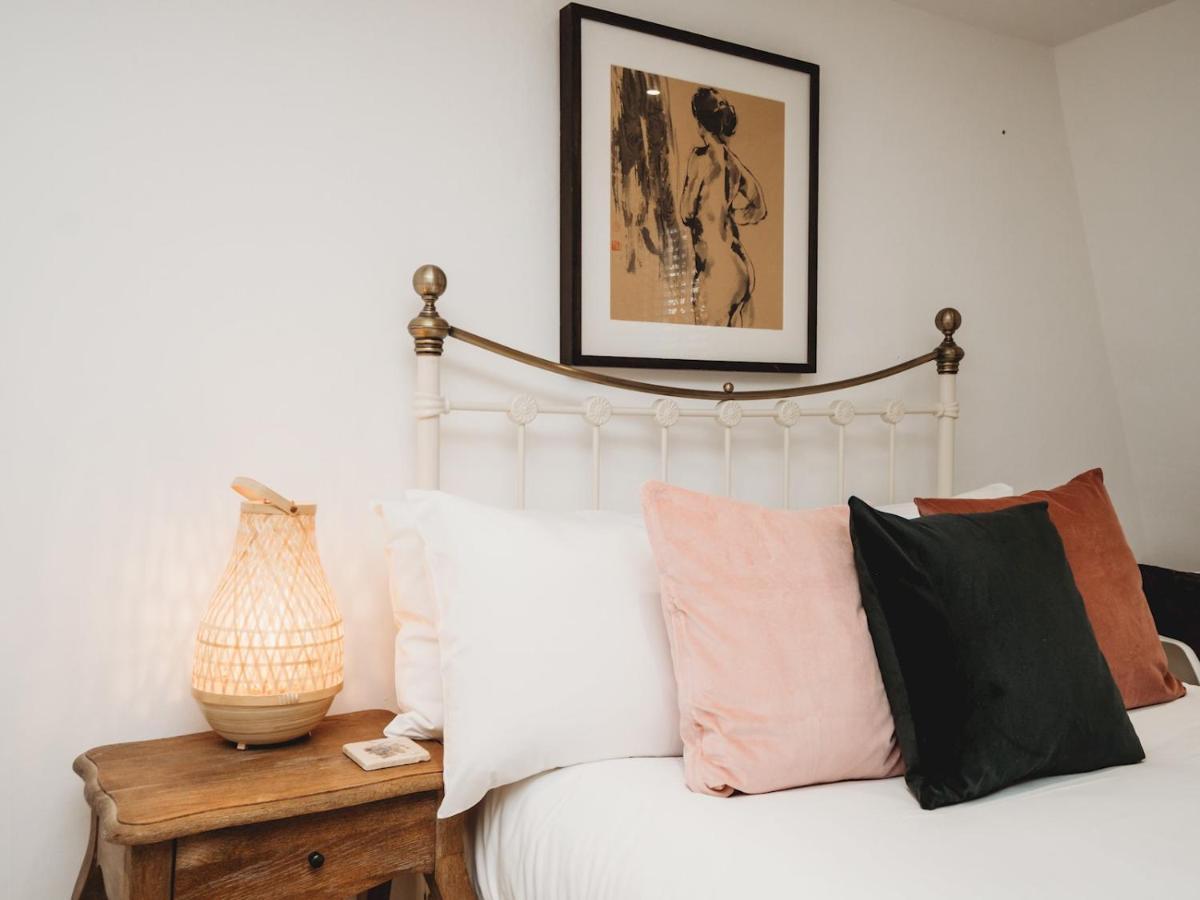 Pass The Keys Stylish 2 Bed Eco Flat In The Heart Of Bath Apartment Bagian luar foto