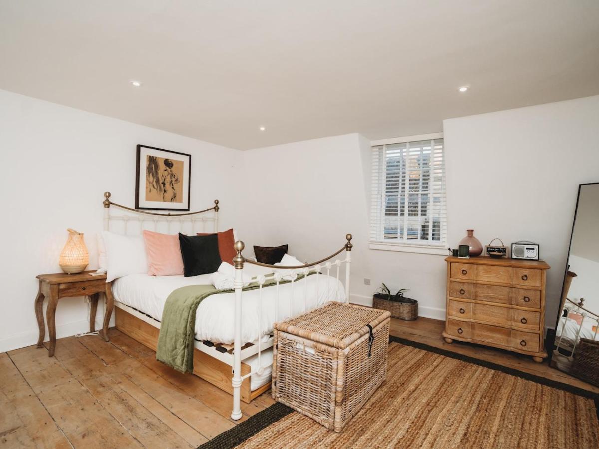 Pass The Keys Stylish 2 Bed Eco Flat In The Heart Of Bath Apartment Bagian luar foto